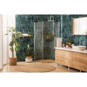 Badezimmer mit Grosfillex Wandpaneelen Element 3D Optik Vertical Tiles Lagoon.