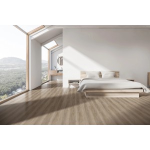 Heller Raum mit Vinylboden Frankenwald Eiche. Schlafzimmer mit großem Fenster.