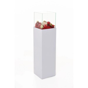 Weiße Vivanno Windlichtsäule Candela, 100cm hoch, mit Glasaufsatz und weihnachtlicher Deko.