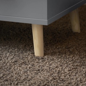Detailaufnahme: Hellgrauer SoBuy Nachttisch FBT95-HG mit Holzfüßen auf Teppich.