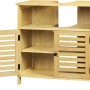 Bambus Waschbeckenunterschrank mit geöffneten Lamellentüren, Innenfächern und Siphonausschnitt für Bäder.