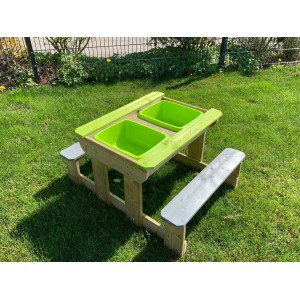 Wendi Toys Sand- & Wasser-Picknicktisch mit Bänken, Holz, zwei grüne Behälter. Ideal für den Garten.