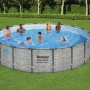 Bestway Stahlrahmenpool Set Swim Vista, Ø 549cm, mit Badegästen im Garten.