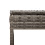Detailaufnahme der grauen Poly Rattan Sonnenliege von vidaXL, Fokus auf die Flechtstruktur.