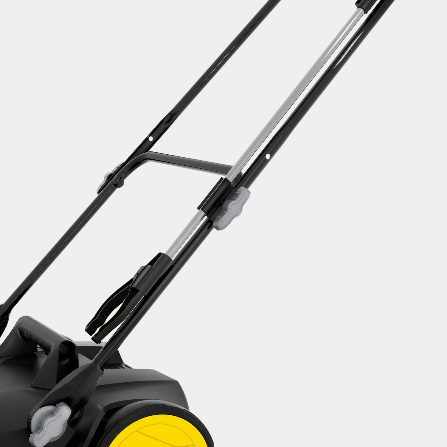 Detailaufnahme: Kärcher S 4 Twin Go!Further Kehrmaschine mit verstellbarem Schubbügel und Greifzange.