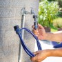 LUX Anschluss-Schlauch-Set 1,5m an Wasserhahn montiert. Gartenschlauch-Set für Bewässerung.