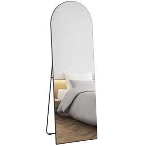 Schwarzer HOMCOM Ganzkörperspiegel mit Bogen-Oberseite, freistehend im Schlafzimmer. Eleganter Standspiegel.