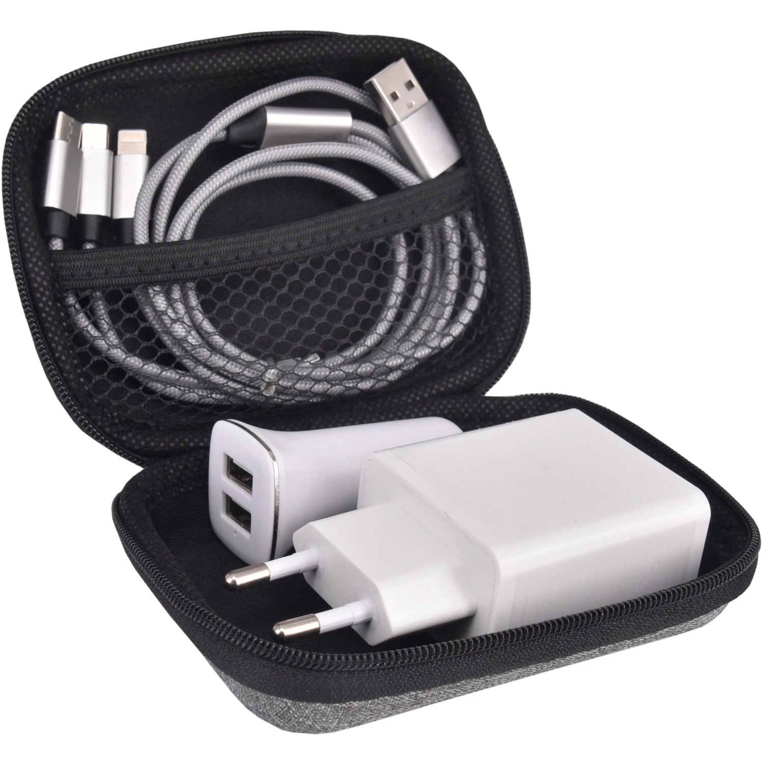USB Universal-Reiseset mit Ladekabeln, Netzteil und Adapter in kompakter Tasche.