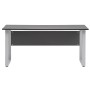 Schreibtisch Schildmeyer Serie 1500 in Anthrazit-Grau mit silbernem Metallfußgestell.