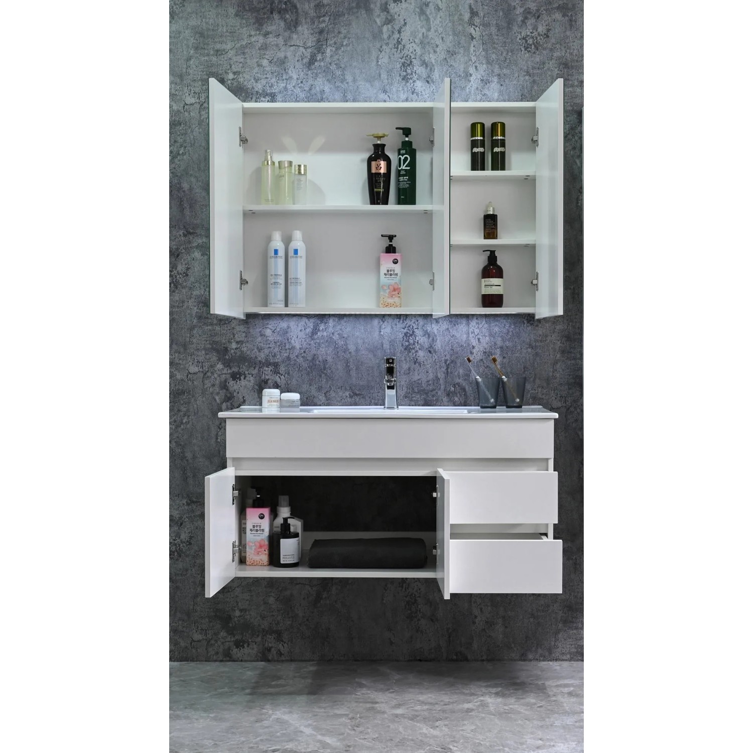 Sanotechnik Badmöbel-Set Belluno, 3-teilig, weiß, mit Unterschrank, Waschbecken und Spiegelschrank.