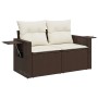 Braune vidaXL Garten-Sofagarnitur aus Rattan mit cremefarbenen Kissen und ausklappbarem Tisch.