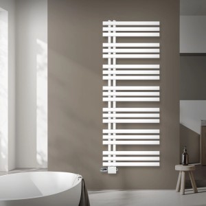 Weißer LuxeBath Badheizkörper Iron 600x1600mm mit Anschlussgarnitur im modernen Badezimmer.