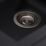Detailaufnahme der schwarzen Respekta Mineralite Einbauspüle Boston mit Abfluss.