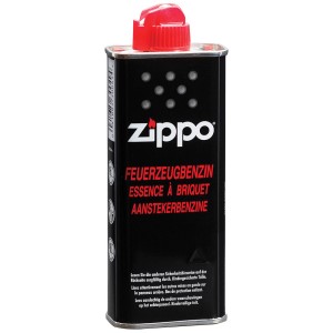 Zippo Feuerzeugbenzin im Starter-Kit, 125ml Dose mit rotem Ausgießer.