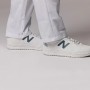 Weiße New Balance Performance-Berufsschuhe 906 SR für Herren, Größe 40,5. Arbeitsschuhe mit rutschfester Sohle.