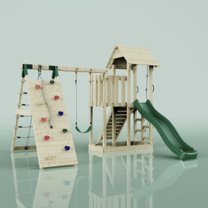 PolarPlay Spielturm Farö mit Schaukel, Kletterwand und grüner Rutsche aus Holz.