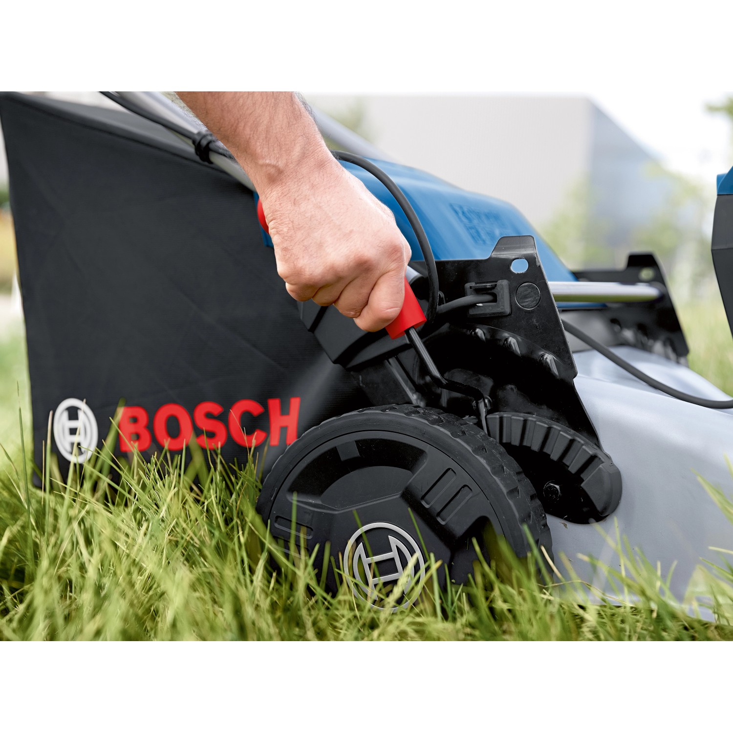 Bosch Professional AkkuRasenmäher GRA 18V246 Solo bei OBI