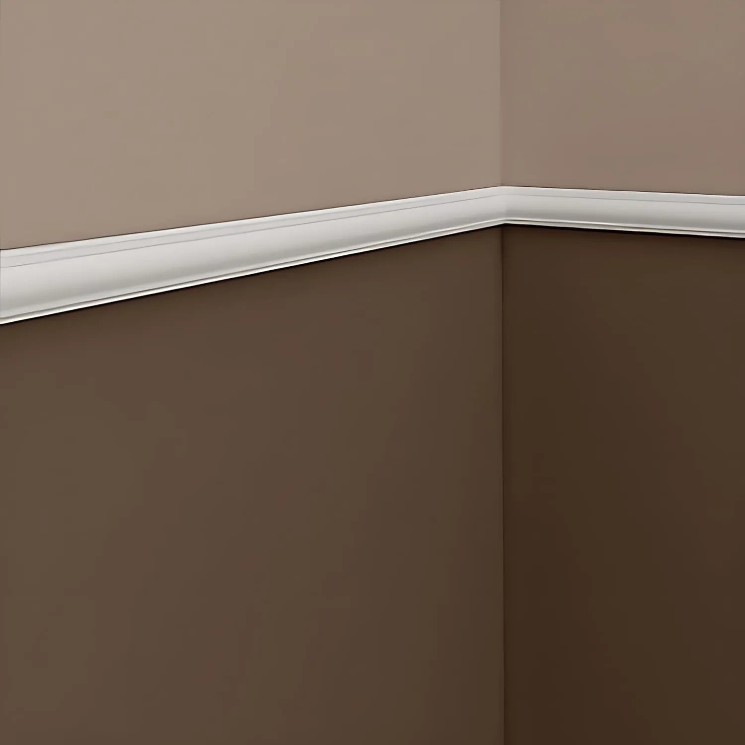 Weiße PROFHOME Wand- und Friesleiste (50m) im Neo-Klassik Stil an einer Wand.