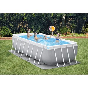Intex Frame Pool-Set Prism Quadra, 488x244x107 cm, grau, mit Familie im Wasser.
