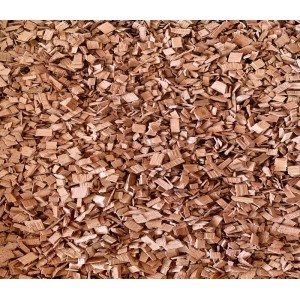 Helle PINI Eichenholz Räucherchips (6-12 mm) für Grill und Smoker. Ideal für intensiven Rauch.