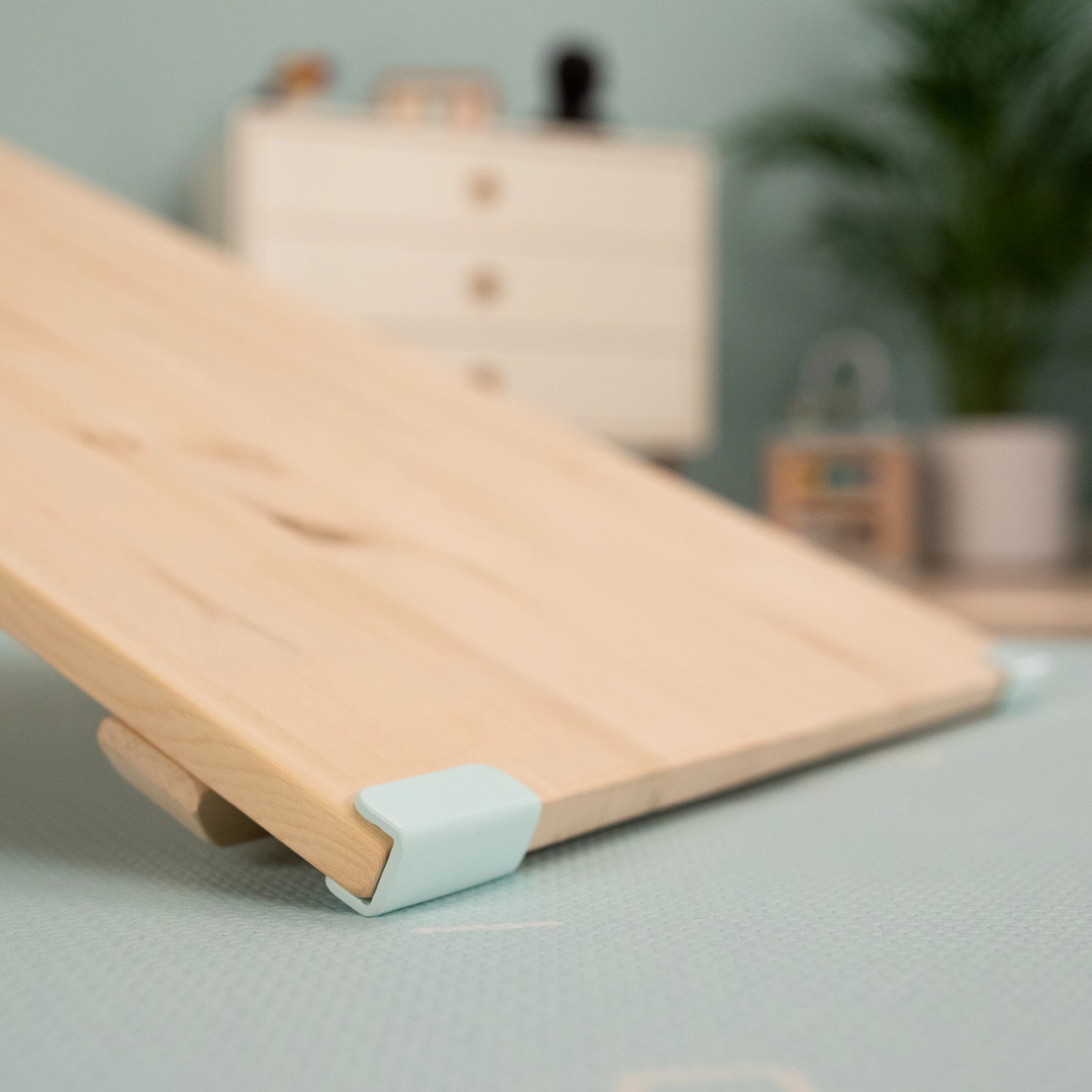 TP Toys Rutsche und Brücke Active aus Holz, Detailansicht der Verbindung.