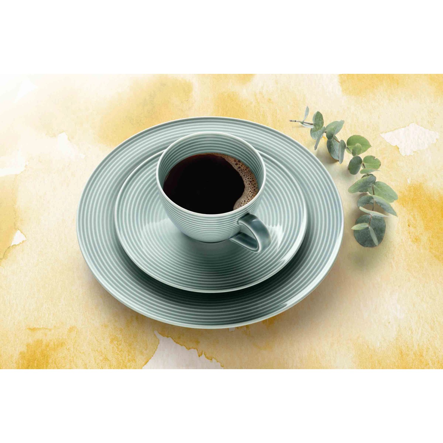 Seltmann Weiden Beat Coor Glaze Kaffeeservice, 18-teilig, arktisblau mit Tasse, Teller und Untertasse.