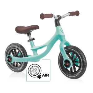 Globber Go Bike Elite Air Laufrad in Mint mit 10 Zoll Luftreifen und verstellbarem Sattel.