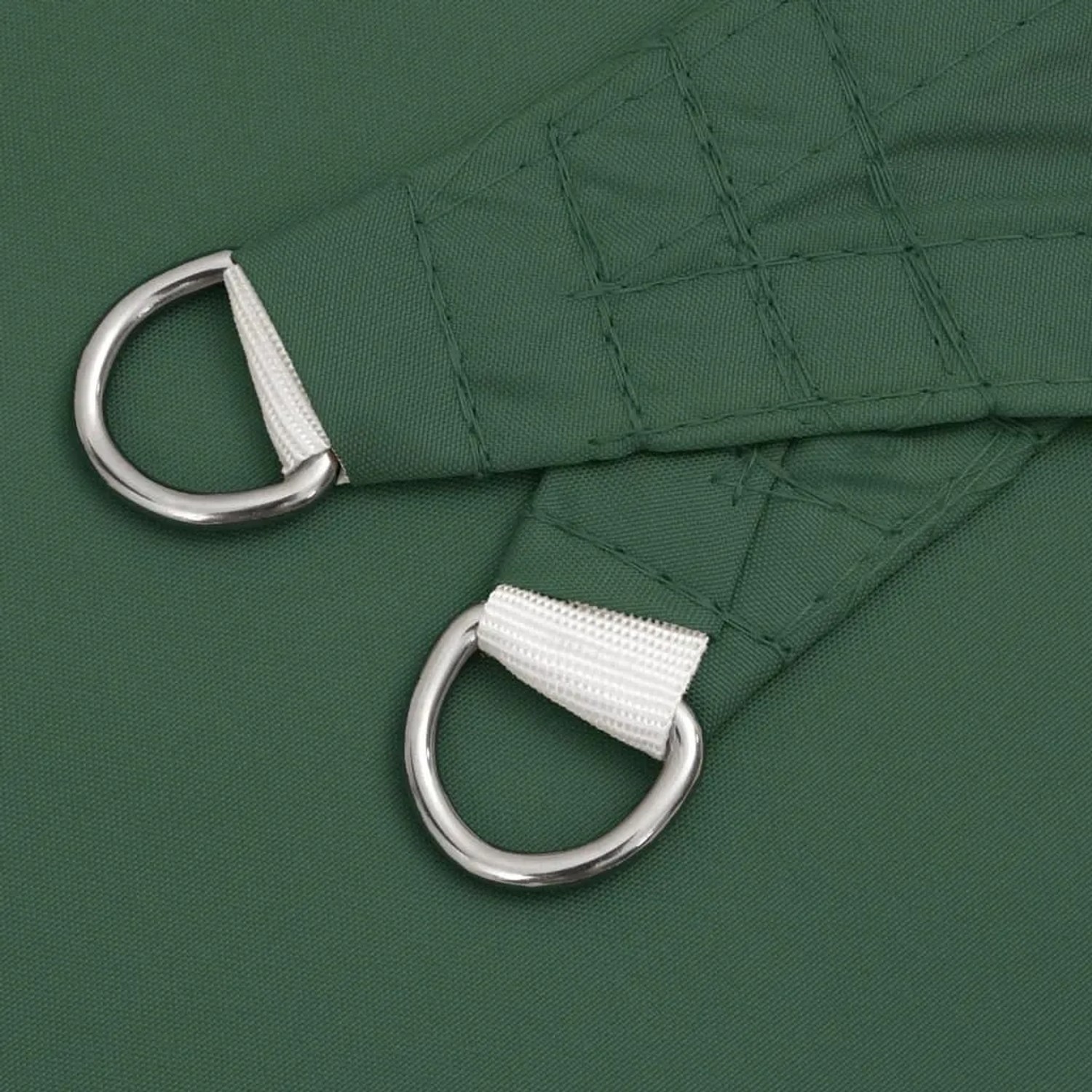 Dunkelgrünes vidaXL Sonnensegel aus Oxford-Gewebe. Detail des robusten D-Ring-Befestigungspunkts.