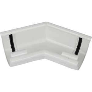 Weiße Marley Dachrinnen Ecke 135 Grad RG 100 für Innen- und Außenbereich.