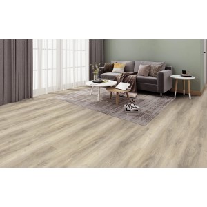 Wohnraum mit Click-Vinylboden Wickrath Eiche, helle Holzoptik.