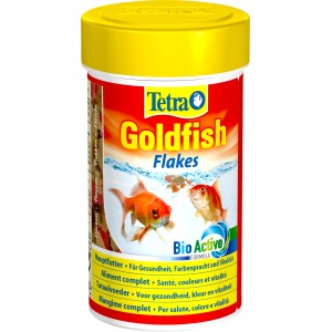 Tetra Goldfish Flakes 100ml: Flockenfutter für Goldfische im gelben Behälter.