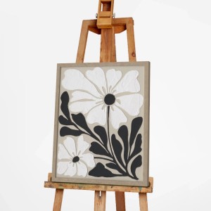 Art Universe Leinwandbild Boho Flowers 40x50cm. Strukturiertes Blumenmotiv in Weiß, Schwarz auf Beige. Moderner Dekoartikel.