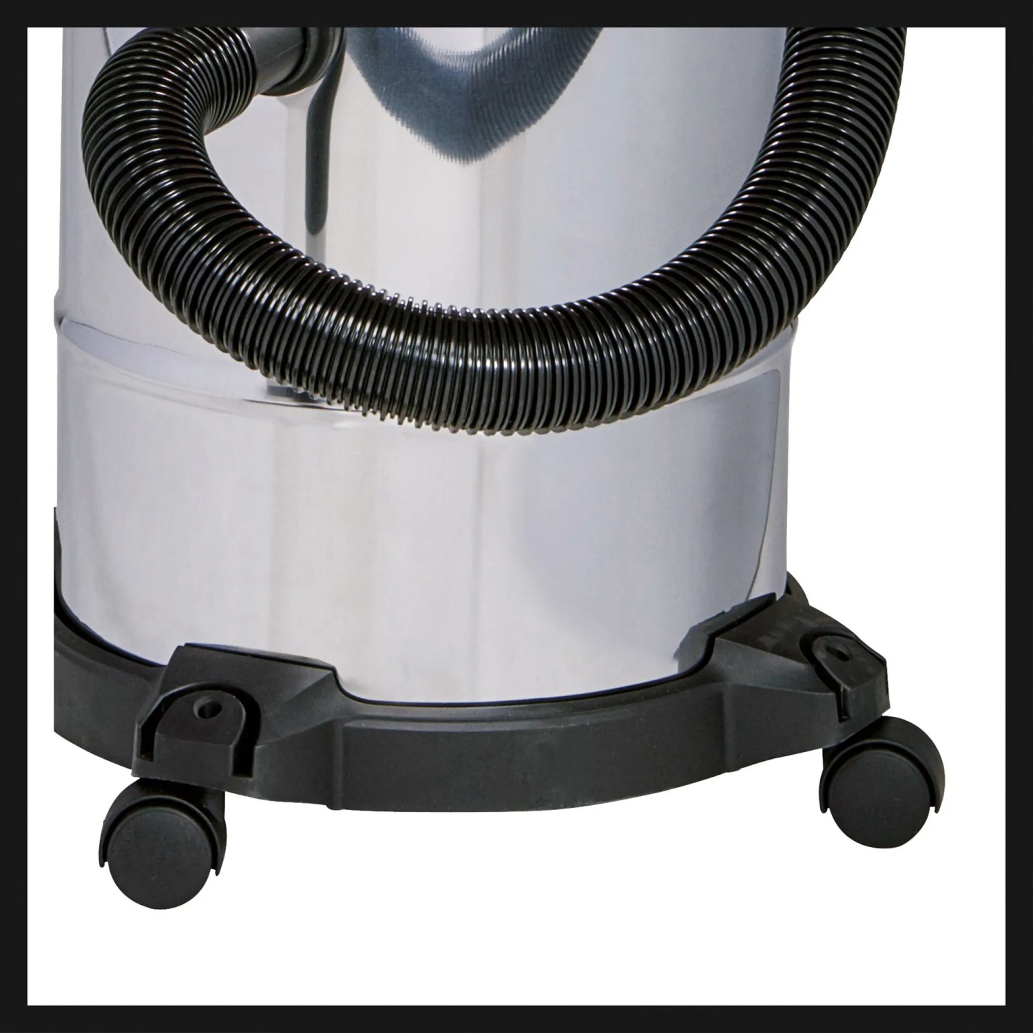 Detailaufnahme: Einhell TC-VC 1815 S Nass-Trockensauger mit Edelstahlbehälter und Rollen.
