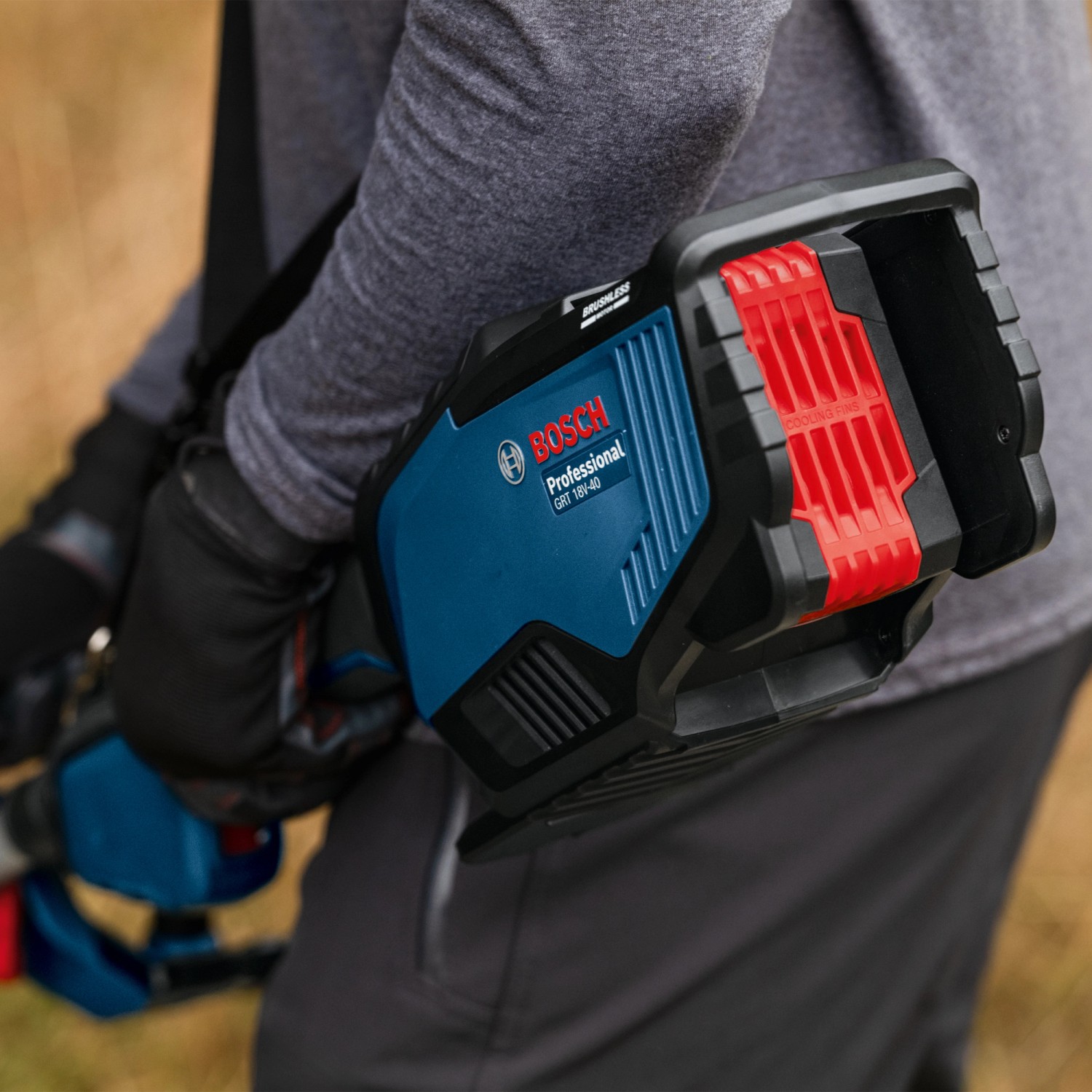 Bosch Professional Akku-Rasentrimmer GRT 18V-40 Solo, blau/schwarz, ohne Akku/Ladegerät.