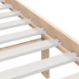 Detailansicht Massivholzbett 90x200 cm, Kiefernholz unbehandelt, Lattenrost sichtbar.