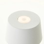 Weiße Akku-Tischleuchte Jona von Brilliant, 25 cm, für Innen & Außen mit Touchdimmer.