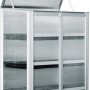 Balkon Anzuchthaus mit 3 Etagen, Aluminiumrahmen, Polycarbonatplatten und geöffnetem Dach.