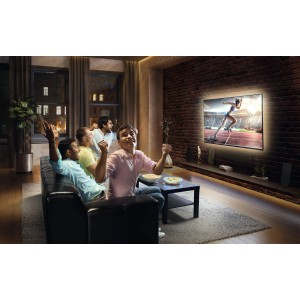 LED-Streifen Flex TV von Ledvance: Hintergrundbeleuchtung am TV mit USB-Anschluss im Wohnzimmer.