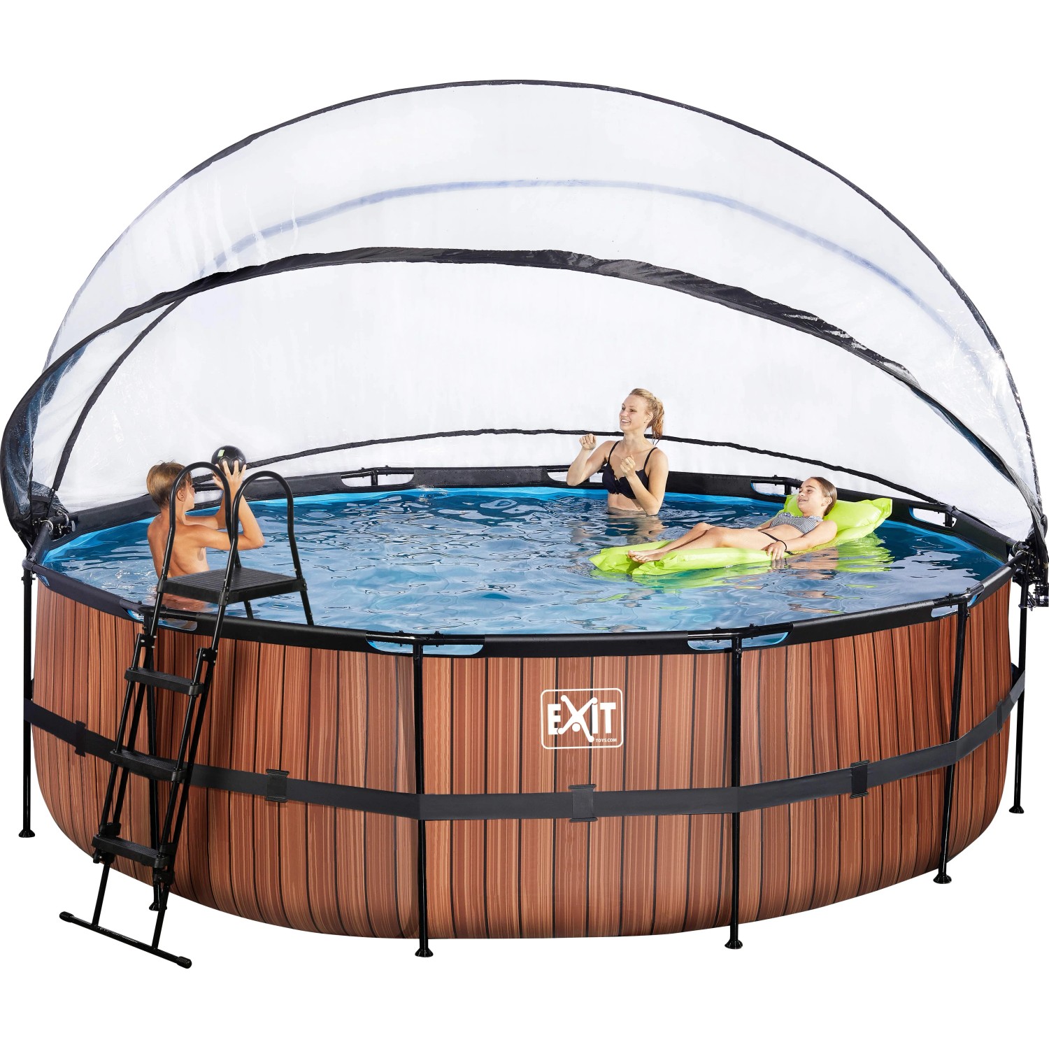 EXIT Wood Pool, ø 488 cm, mit Abdeckung, Leiter, Wärmepumpe und Sandfilterpumpe. Personen nutzen den Stahlrahmen Pool.