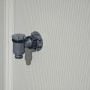 Detailaufnahme: Grauer Wasseranschluss am Bestway Hydrium Stahlwandpool.