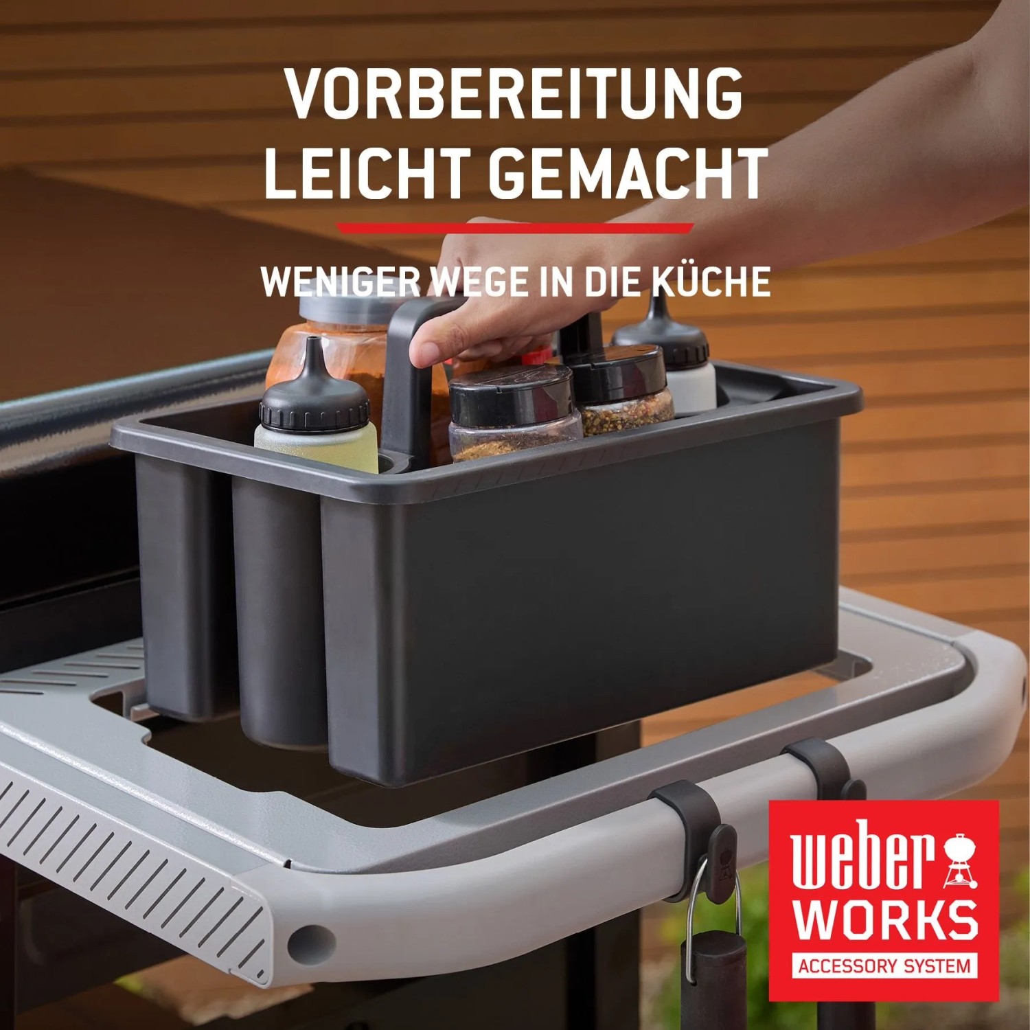 Weber Works: Schwarzer Behälter mit Griff für Gewürze am Gasgrill Slate GPD Premium 71 cm.