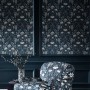 Laura Ashley Vliestapete Parterre Dark Seaspray mit floralem Vintage-Design.