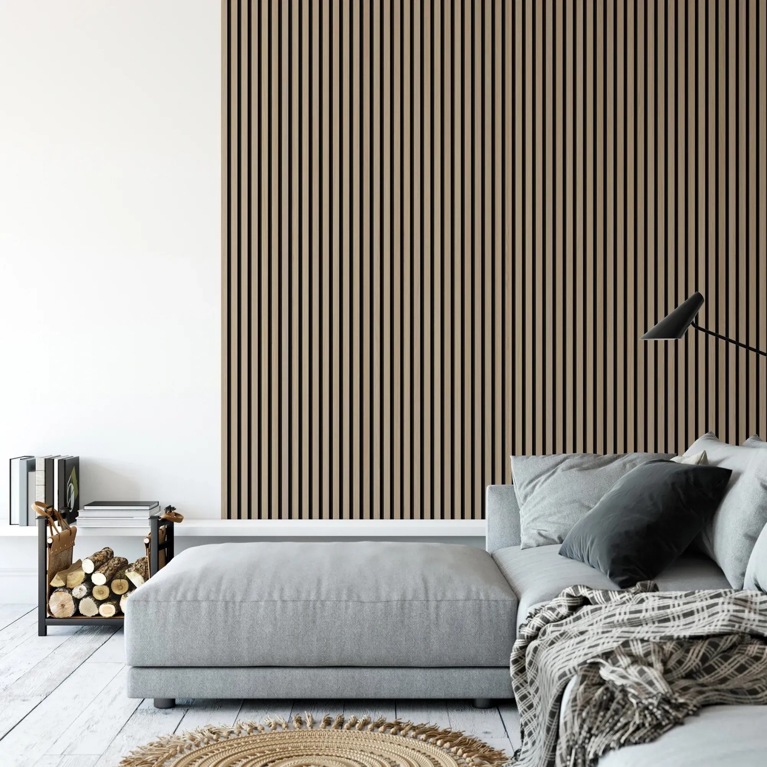 Amadeo Akustikpaneel Eiche Natur an Wand hinter Couch. Schallabsorbierend & selbstklebend.