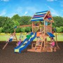 Holz-Spieltum Northbrook mit Rutsche, Schaukeln und Kletterwand für Kinder im Garten.