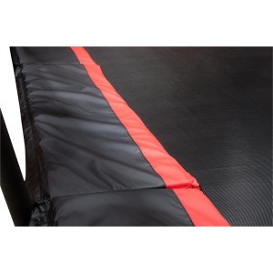 Detailaufnahme des schwarzen Hudora 4square Trampolins mit roter Randabdeckung.