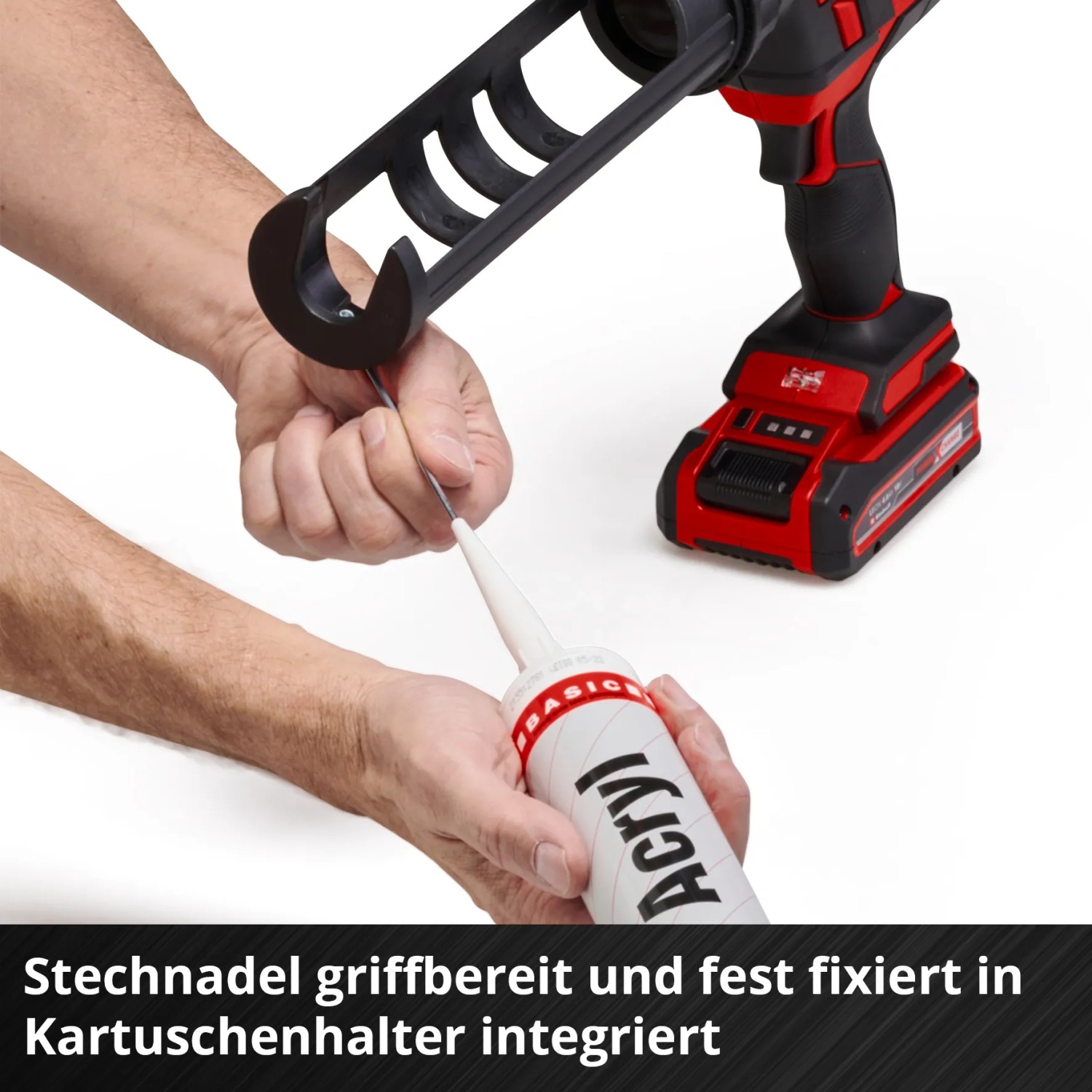Einhell Akku-Kartuschenpistole TE-SG 18/10 Li Solo beim Öffnen einer Kartusche.