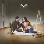 Osram E27 LED Highbay: Paar plant unter Licht in neuer Wohnung. Umzug mit Leiter und Kartons.