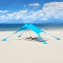 Blaues SoBuy Strandzelt/Sonnensegel mit Alustangen am Strand, mit Decke und Kissen.