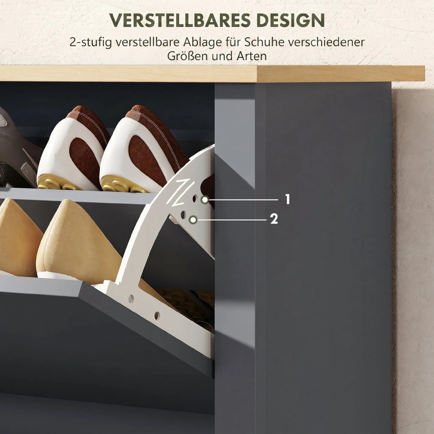 Verstellbare Ablage im dunkelgrauen HOMCOM Schuhschrank. Klappfach mit Schuhen für flexible Aufbewahrung.