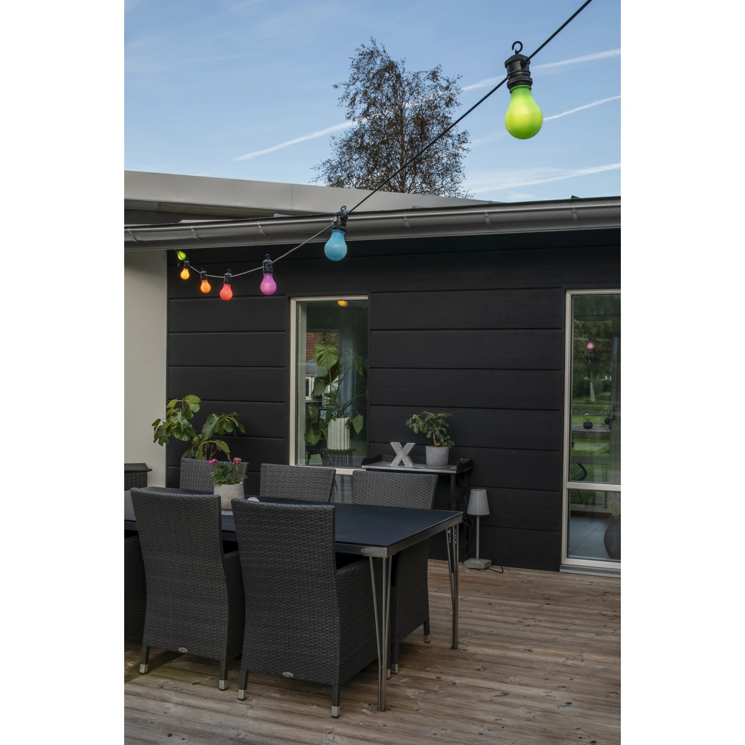 Konstsmide LED-Lichterkette Pastell mit Dimmer, 10 bunte Lampen für Garten und Terrasse.